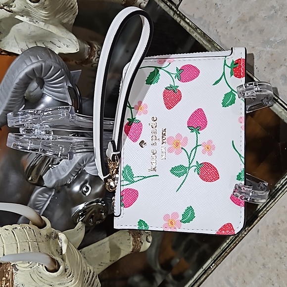 kate spade Handbags - NWT! Kate Spade Strawberry Madison Wristlet